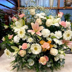 Centro flor fresca funeral Atenea